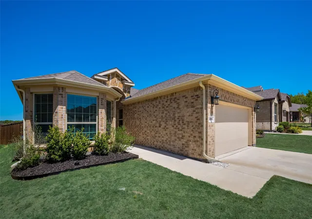 Photo 3 of Single family home for sale at 1211 Freestone Dr, Melissa, TX 75454 | MLS# 21257789 | Listing updated on 2026-07-09
