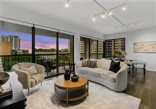Photo 4 of Condo for sale at 3831 Turtle Creek Blvd #7E, Dallas, TX 75219 | MLS# 21255557 | Listing updated on 2026-08-07