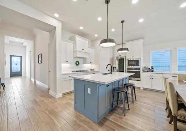 Photo 4 of Single family home for sale at 2416 Stella Ln, Justin, TX 76247 | MLS# 21253071 | Listing updated on 2026-09-01