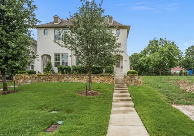 2nd image of 3711 Byers Ave, Fort Worth, TX 76107 | MLS# 21255504