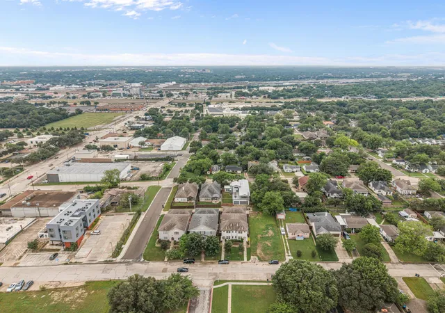 40th image of 3711 Byers Ave, Fort Worth, TX 76107 | MLS# 21255504