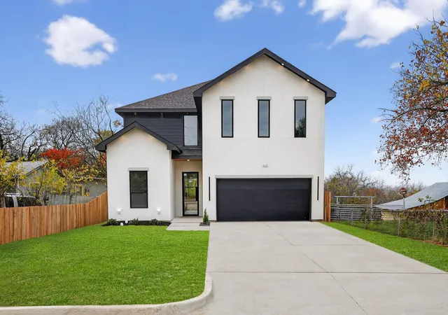 Photo 2 of Single family home for sale at 2007 N Montclair Ave, Dallas, TX 75208 | MLS# 21257916 | Listing updated on 2026-08-18