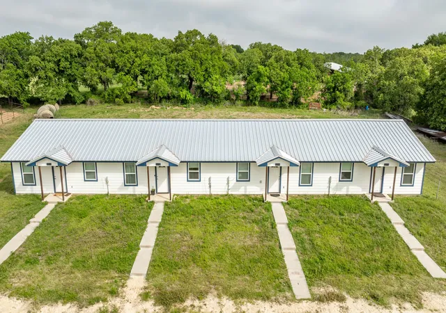 2nd image of 1450 (a) Lincoln Dr, Stephenville, TX 76401 | MLS# 21253393