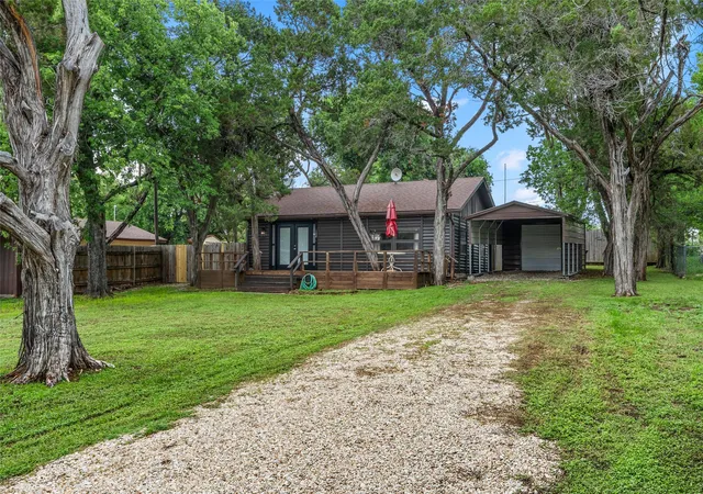 Photo 2 of Sale Pending at 188 Linda Lee Loop, Whitney, TX 76692 | MLS# 21257950 | Listing updated on 2026-07-17