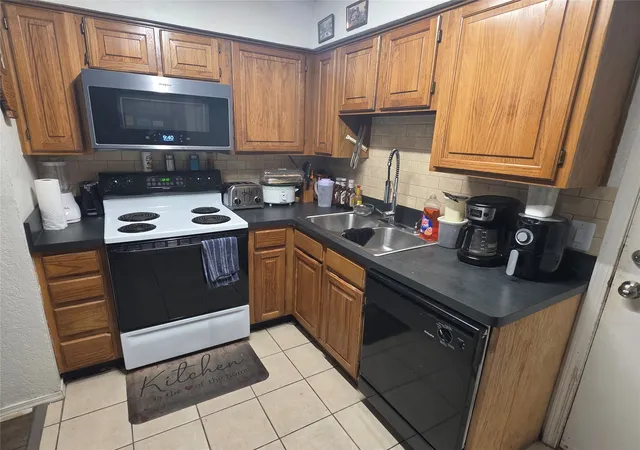 Photo 2 of Condo for sale at 13219 Emily Rd #4104, Dallas, TX 75240 | MLS# 21257953 | Listing updated on 2026-09-03