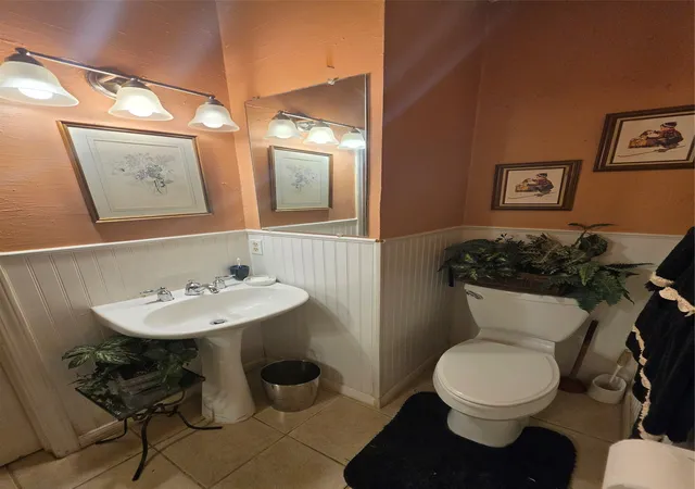 Listing Photo 4 - Condo for sale in building located at 13219 Emily Rd, Dallas, TX 75240 - Unit #4104
