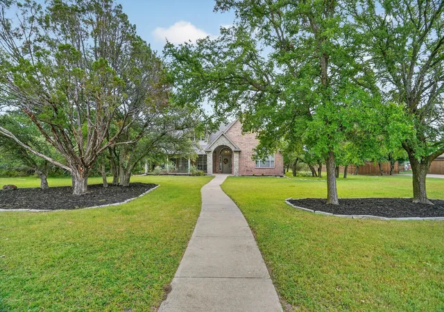 Photo 2 of Single family home for sale at 309 Verde Rd, Willow Park, TX 76087 | MLS# 21256944 | Listing updated on 2026-08-03