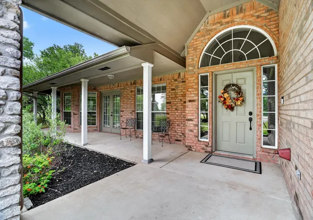Photo 3 of Single family home for sale at 309 Verde Rd, Willow Park, TX 76087 | MLS# 21256944 | Listing updated on 2026-08-03