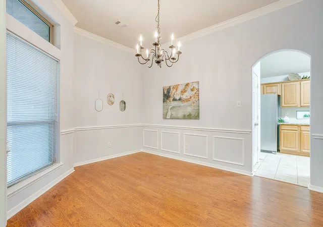 Photo 3 of Single family home for sale at 1519 Stratford Dr, Mansfield, TX 76063 | MLS# 21257903 | Listing updated on 2026-09-01