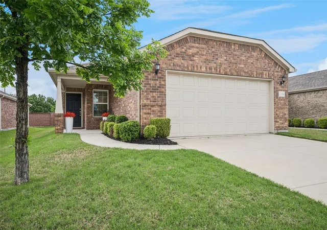 Homes for sale in Frisco, TX | 2054 Marsh Point Dr, Frisco, TX 75036 | MLS# 21257019