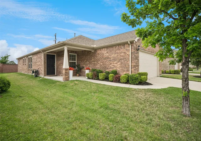 Homes for sale in Frisco, TX | 2054 Marsh Point Dr, Frisco, TX 75036 | MLS# 21257019