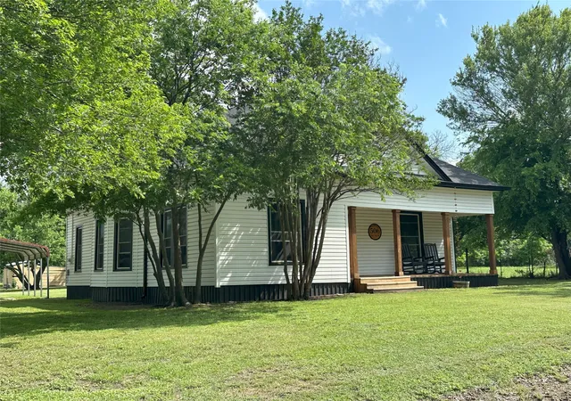 Photo 2 of Single family home for sale at 506 Ne 3rd St, Hubbard, TX 76648 | MLS# 21258072 | Listing updated on 2026-07-20