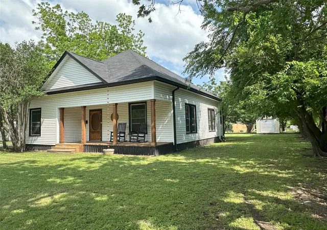 Photo 3 of Single family home for sale at 506 Ne 3Rd St, Hubbard, TX 76648 | MLS# 21258072 | Listing updated on 2026-07-20