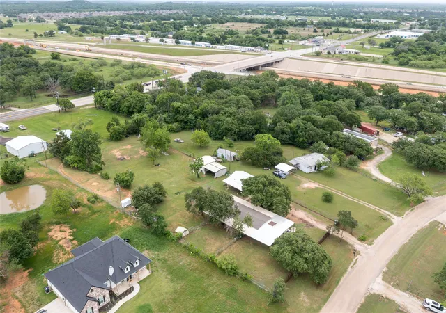 Photo 1 of Manufactured home for sale at 5716 Thousand Oaks Dr, Joshua, TX 76058 | MLS# 21256059 | Listing updated on 2026-08-17