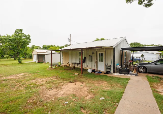 Photo 4 of Manufactured home for sale at 5716 Thousand Oaks Dr, Joshua, TX 76058 | MLS# 21256059 | Listing updated on 2026-08-17