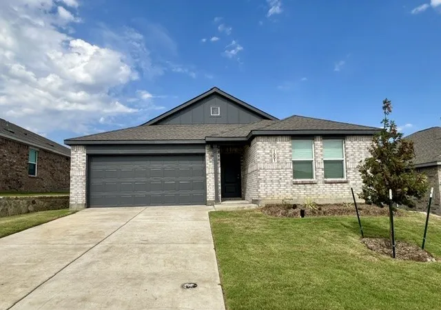 Photo 1 of Single family home for sale at 1001 Cole St, Howe, TX 75459 | MLS# 21258132 | Listing updated on 2026-07-27