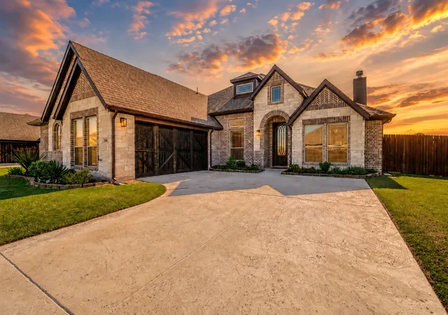 Photo 2 of Single family home for sale at 206 Morning Light Ln, Waxahachie, TX 75165 | MLS# 21258199 | Listing updated on 2026-08-31