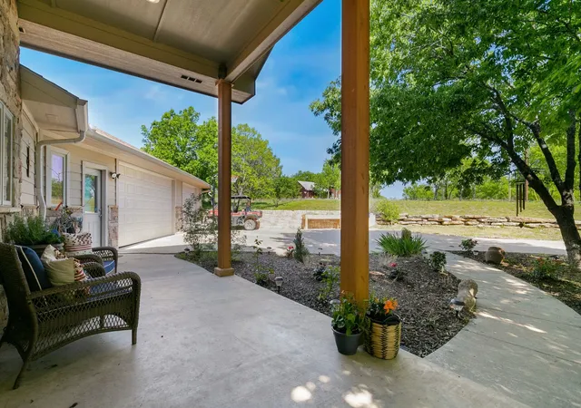 Homes for sale in Gainesville, TX | 132 Southside Dr, Gainesville, TX 76240 | MLS# 21256531