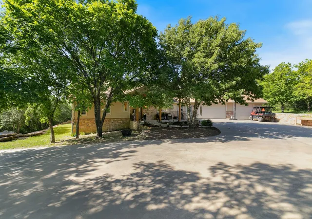Homes for sale in Gainesville, TX | 132 Southside Dr, Gainesville, TX 76240 | MLS# 21256531