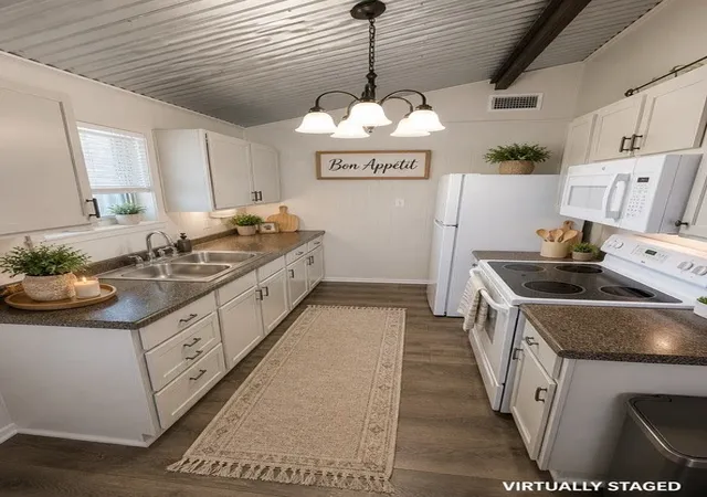 Homes for sale in Clifton, TX | 254 County Road 1745, Clifton, TX 76634 | MLS# 21258024