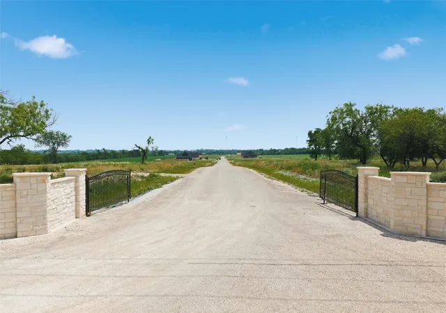 Homes for sale in China Spring, TX | 259 Lacek Mill Rd, China Spring, TX 76633 | MLS# 21258296