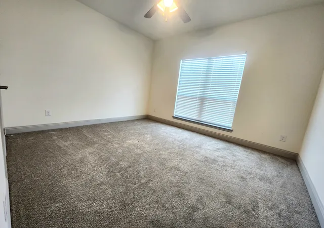 Photo 3 of Single family home for sale at 490 Oak Creek Dr, Lavon, TX 75166 | MLS# 21258385 | Listing updated on 2026-09-26