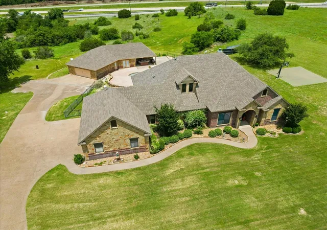Homes for sale in Weatherford, TX | 120 Trail Rdg, Weatherford, TX 76087 | MLS# 21257398