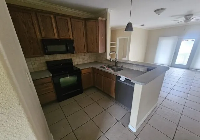 Photo 4 of Townhouse for sale at 14422 Verdemar Dr #302, Corpus Christi, TX 78418 | MLS# 21258421 | Listing updated on 2026-09-28