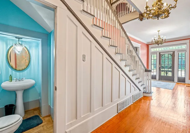 Photo 4 of Single family home for sale at 218 N Texas St, Pittsburg, TX 75686 | MLS# 21255100 | Listing updated on 2026-07-28