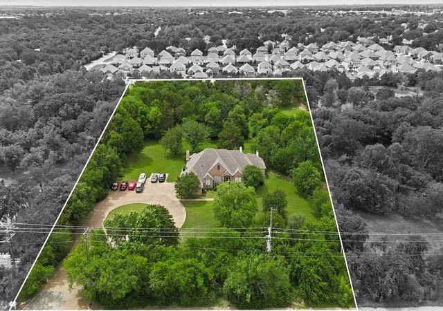 Homes for sale in Lake Dallas, TX | 102 Dobbs Rd, Lake Dallas, TX 76208 | MLS# 21251777