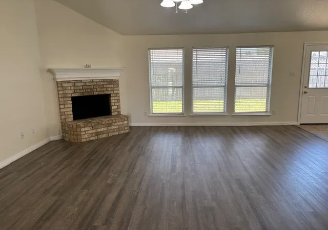 Photo 3 of Single family home for sale at 557 Marybeth Dr, Burleson, TX 76028 | MLS# 21258466 | Listing updated on 2026-10-07