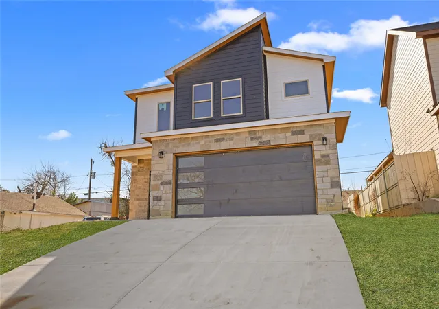 1st image of 1608 D Ave, Fort Worth, TX 76104 | MLS# 21258490