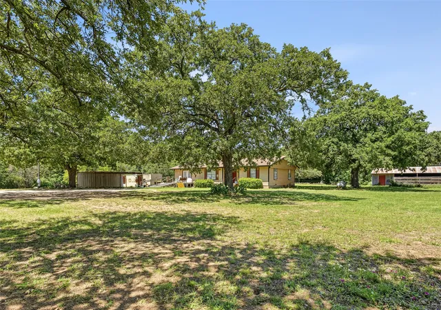 Photo 3 of Sale Pending at 1336 County Road 563, Stephenville, TX 76401 | MLS# 21258555 | Listing updated on 2026-07-17