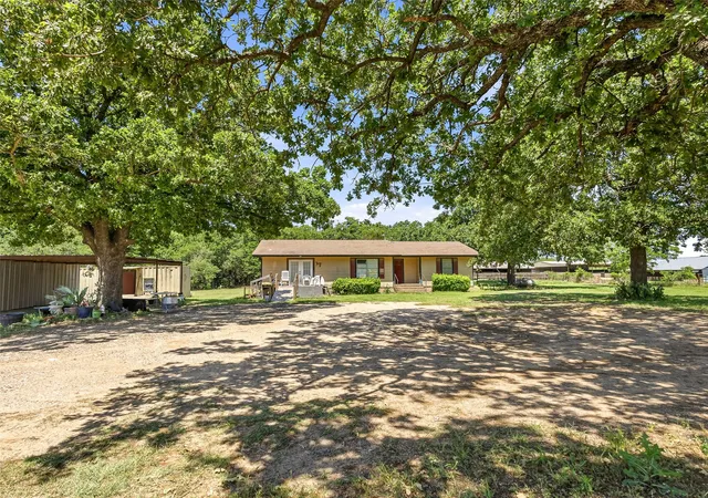 Photo 4 of Sale Pending at 1336 County Road 563, Stephenville, TX 76401 | MLS# 21258555 | Listing updated on 2026-07-17
