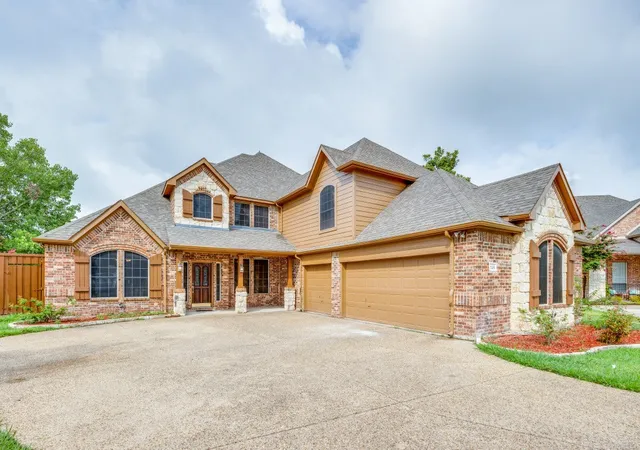 Photo 1 of Single family home for sale at 725 Chapel Ct, Allen, TX 75002 | MLS# 21258576 | Listing updated on 2026-08-25