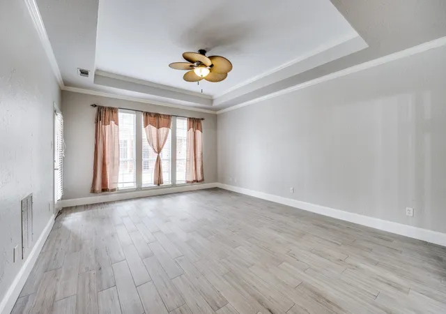 Photo 3 of Single family home for sale at 725 Chapel Ct, Allen, TX 75002 | MLS# 21258576 | Listing updated on 2026-08-25