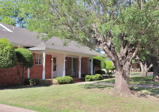 Photo 3 of Single family home for sale at 211 Spill St, Winters, TX 79567 | MLS# 21258621 | Listing updated on 2026-10-06
