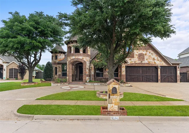 Photo 2 of Single family home for sale at 1206 Genesis Dr, Mansfield, TX 76063 | MLS# 21258121 | Listing updated on 2026-09-19