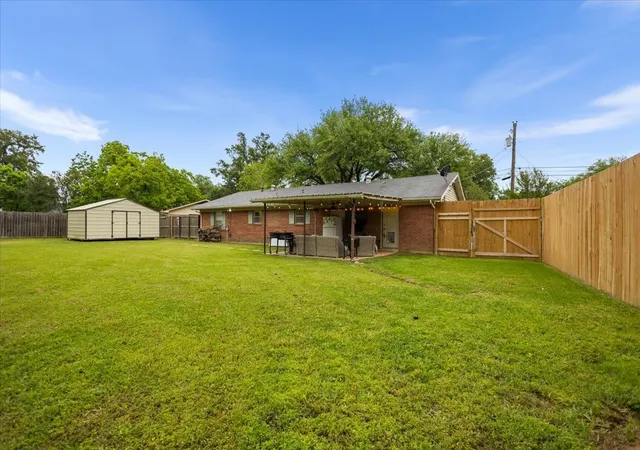 Homes for sale in Henderson, TX | 2304 Kaynell Dr, Henderson, TX 75654 | MLS# 21250023