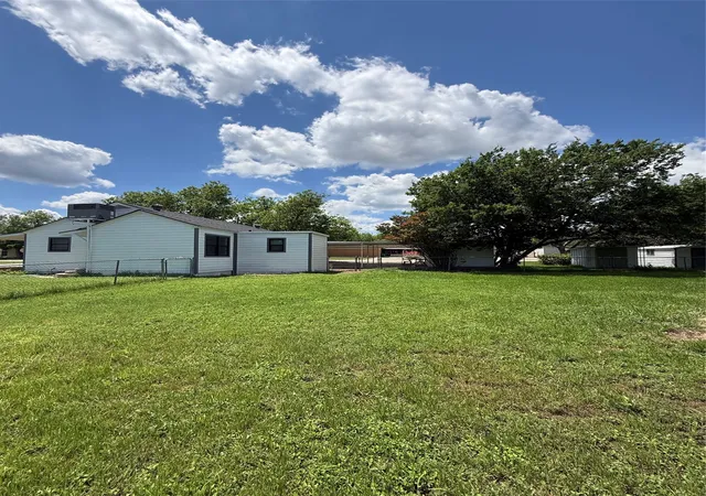 Homes for sale in Coleman, TX | 1016 W Cedar St, Coleman, TX 76834 | MLS# 21258663