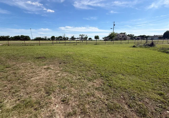 Homes for sale in Godley, TX | 516 Glendale Dr, Godley, TX 76044 | MLS# 21258668