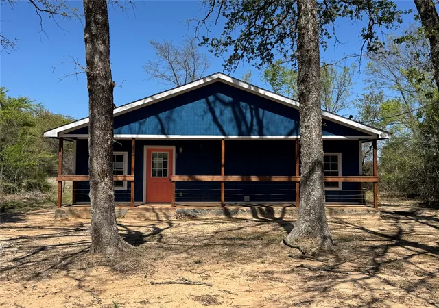 Homes for sale in Mabank, TX | 232 E Quanah Rd, Mabank, TX 75156 | MLS# 21258519