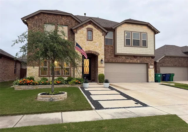 Photo 2 of Single family home for sale at 862 Mildren Ln, Rockwall, TX 75087 | MLS# 21258323 | Listing updated on 2026-07-24