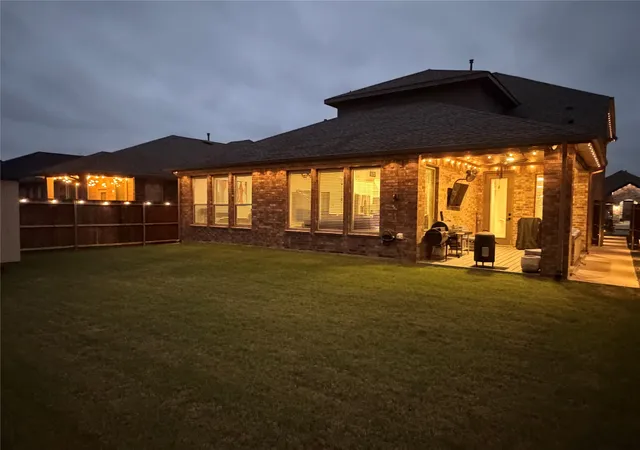 Photo 3 of Single family home for sale at 862 Mildren Ln, Rockwall, TX 75087 | MLS# 21258323 | Listing updated on 2026-07-24