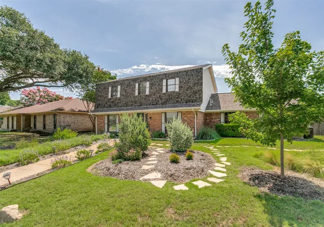 2nd image of 2416 Heather Hill Ln, Plano, TX 75075 | MLS# 21226662