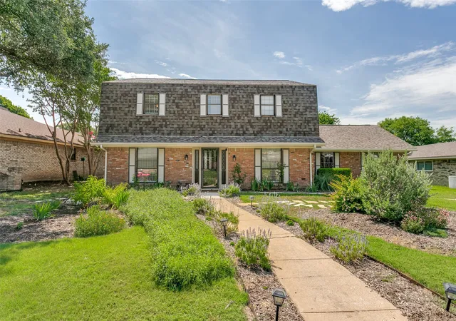 3rd image of 2416 Heather Hill Ln, Plano, TX 75075 | MLS# 21226662