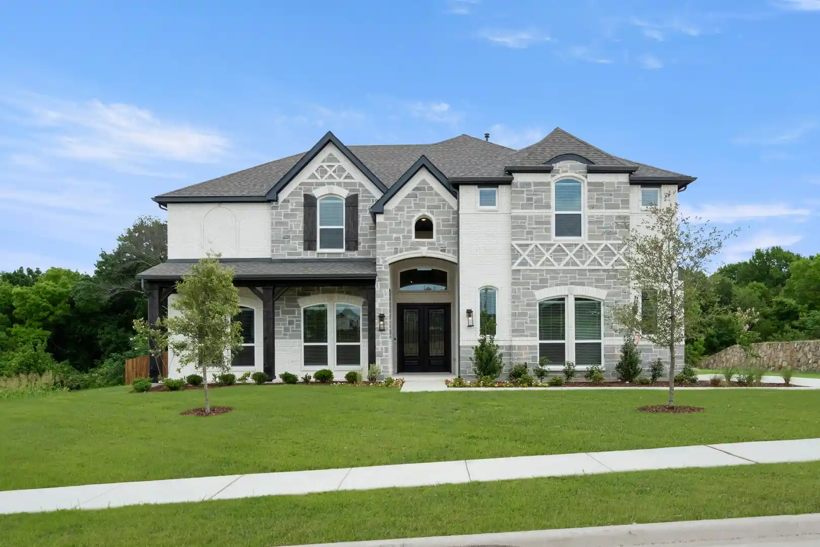 Photo 1 of Single family home for sale at 412 Hidden Cove Dr, De Soto, TX 75115 | MLS# 21258826 | Listing updated on 2026-10-29