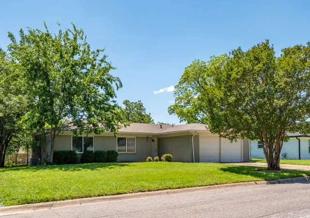 Photo 2 of Sale Pending at 7024 Shauna Dr, North Richland Hills, TX 76180 | MLS# 21258823 | Listing updated on 2026-07-07