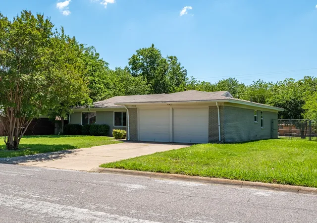Photo 3 of Sale Pending at 7024 Shauna Dr, North Richland Hills, TX 76180 | MLS# 21258823 | Listing updated on 2026-07-07