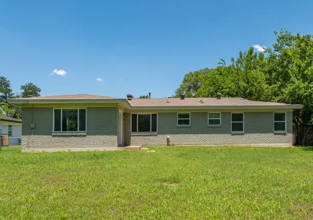 Homes for sale in North Richland Hills, TX | 7024 Shauna Dr, North Richland Hills, TX 76180 | MLS# 21258823